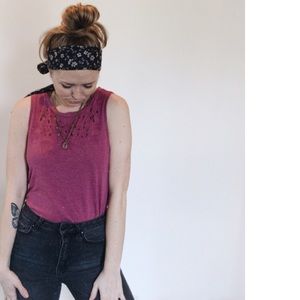 American Eagle | Floral Embroidered Tank Top